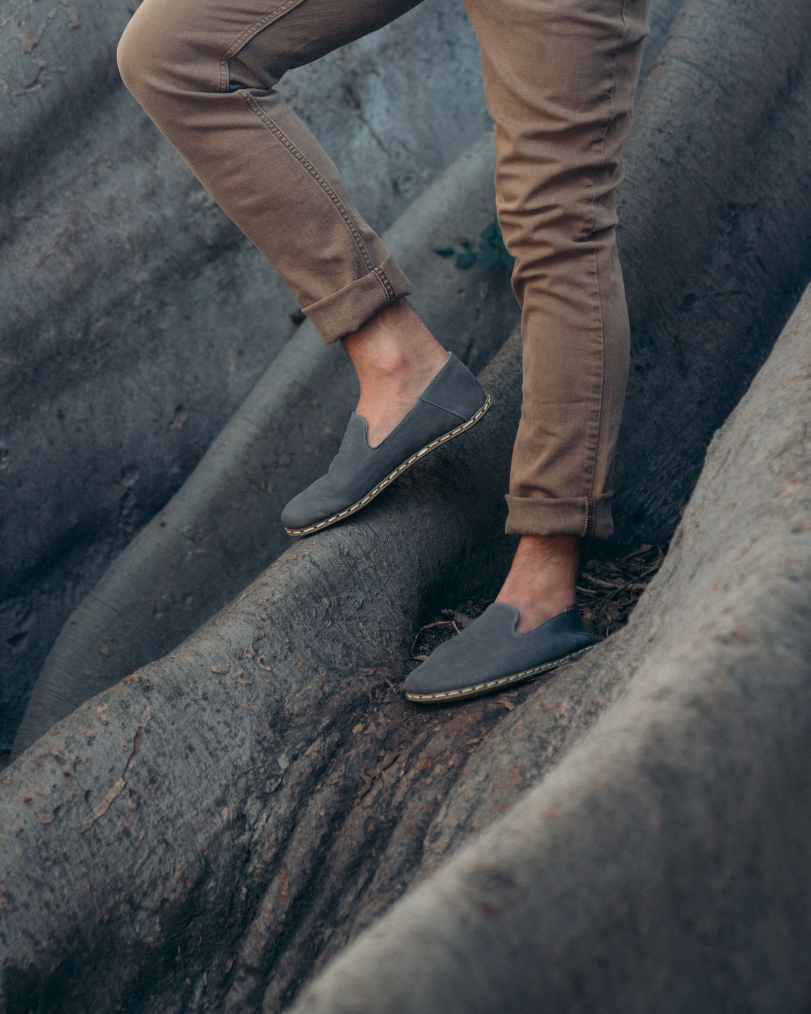 RAUM - Men's Barefoot Grounding Slip-on Shoes / Stone – Raum
